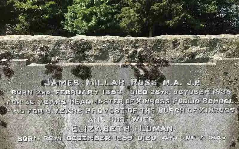 Gravestone with the Ross surname located in Kinross